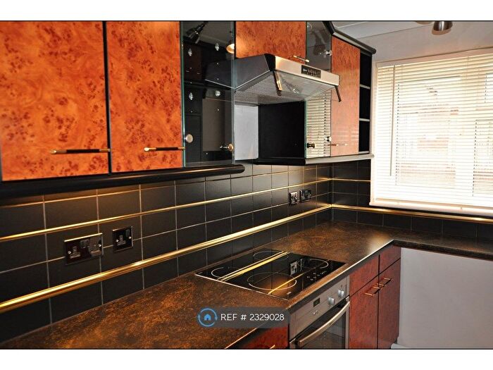 1 Bedroom Flat To Rent In Weifield Road, Exeter, EX2