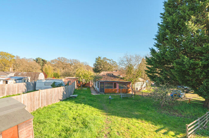Bungalow For Sale In Nine Mile Ride, Finchampstead, Wokingham, Berkshire, RG40