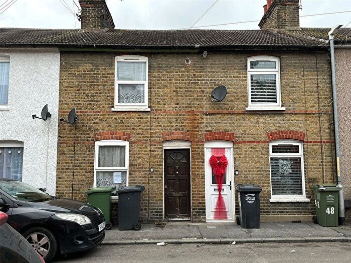 2 Bedroom Terraced House For Sale In Sun Road, Swanscombe, Kent, DA10