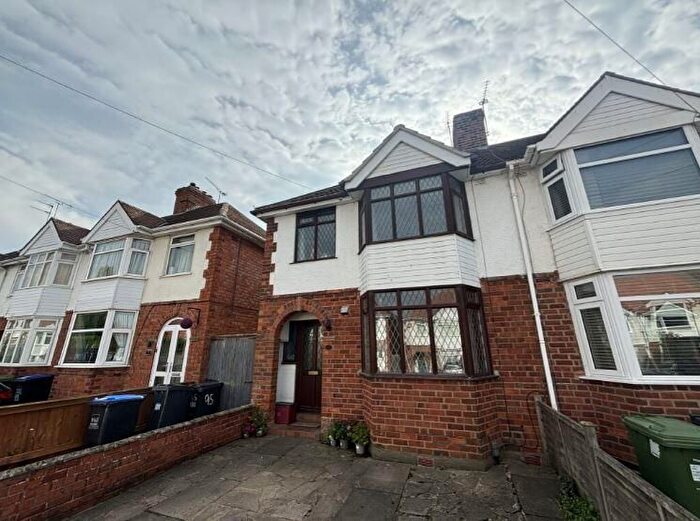 3 Bedroom Semi-Detached House To Rent In Taylor Avenue, Leamington Spa, CV32