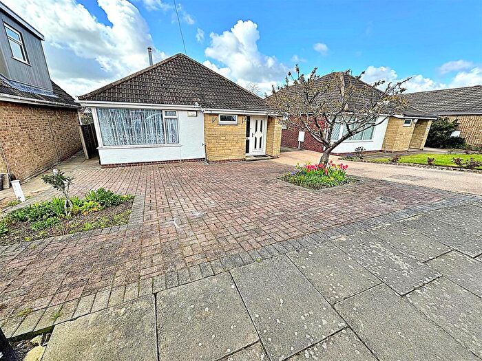 3 Bedroom Detached Bungalow For Sale In Itterby Crescent, Cleethorpes, N.E. Lincs, DN35