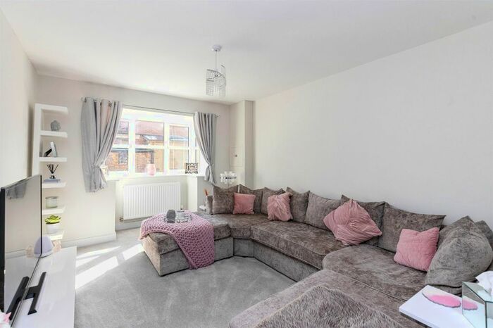 3 Bedroom Chalet To Rent In Gas Road, March, PE15