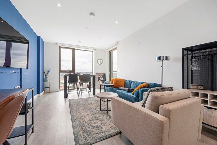 1 Bedroom Flat For Sale In Stockwell Road, SW9