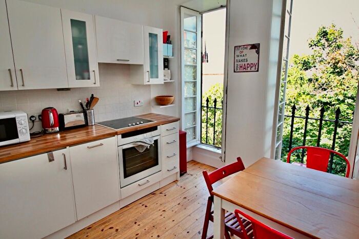 2 Bedroom Flat To Rent In Forrest Hill, Old Town, Edinburgh, EH1