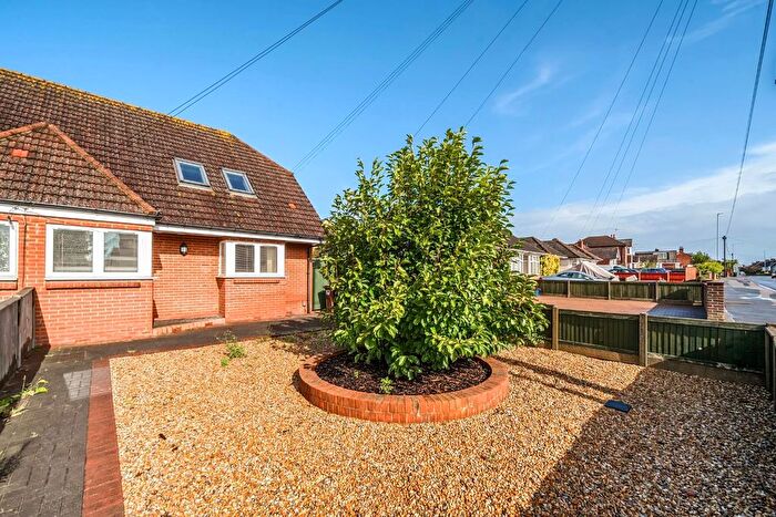 2 Bedroom Semi-Detached House For Sale In Kingsnorth Road, Ashford, TN23