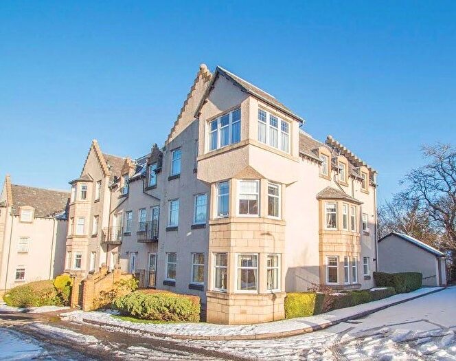 3 Bedroom Flat To Rent In Easter Steil, Edinburgh, EH10