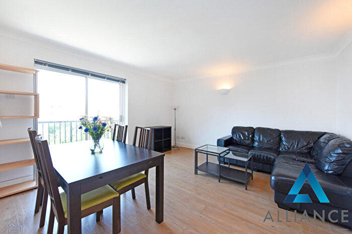 2 Bedroom Apartment To Rent In Lamb Court, Narrow Street, E14