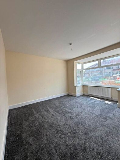 5 Bedroom Terraced House To Rent In Purcell Road, Greenford, UB6