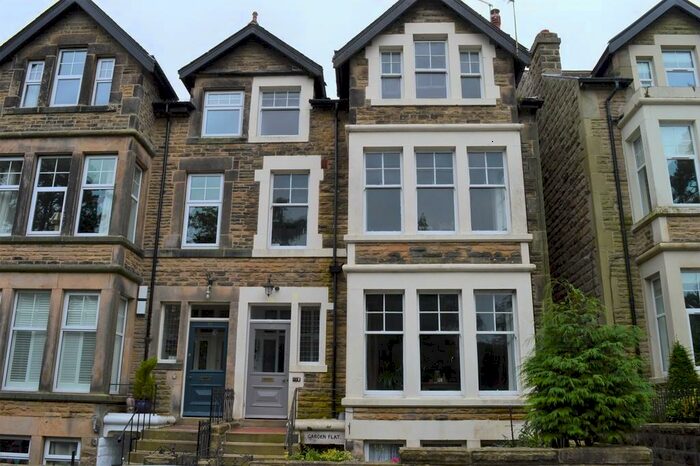 2 Bedroom Flat To Rent In Harlow Moor Drive, Harrogate, HG2