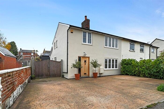 3 Bedroom Semi-Detached House For Sale In California Road, Mistley, CO11