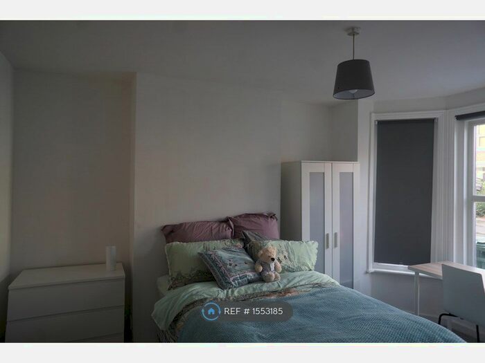 5 Bedroom Semi-Detached House To Rent In Burlington Road, Southampton, SO15