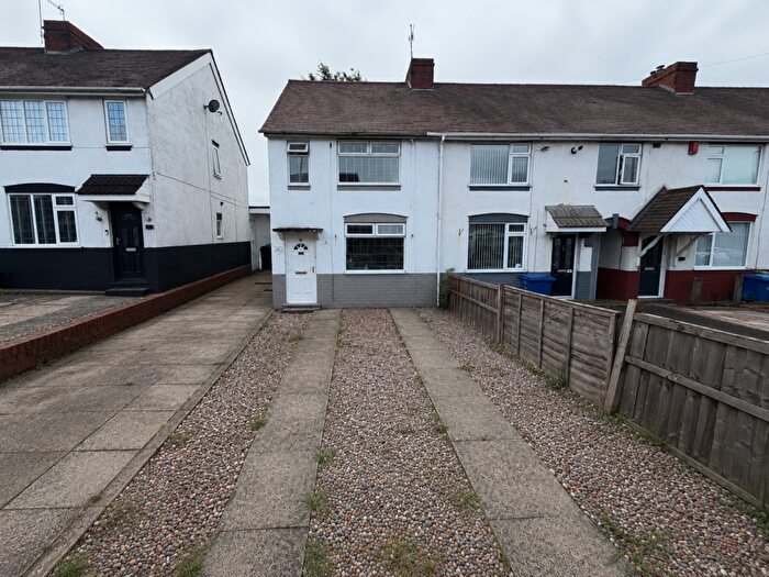 3 Bedroom Semi-Detached House To Rent In Thorns Road, Brierley Hill, West Midlands, DY5