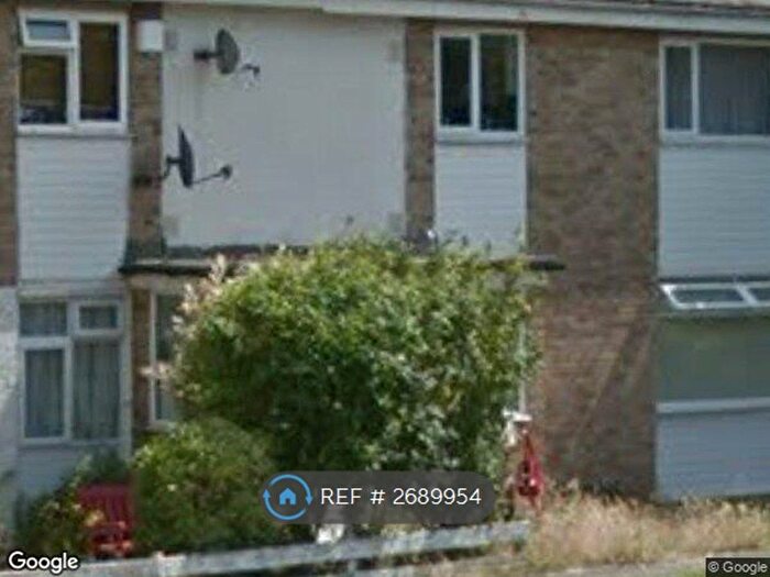 2 Bedroom Maisonette To Rent In Mowbray Drive, Tilehurst, Reading, RG30