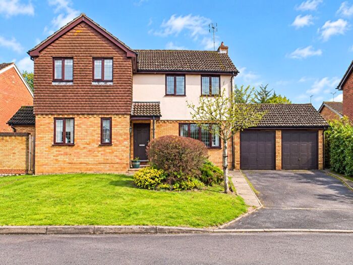 4 Bedroom Detached House For Sale In Thyme Close, Chineham, Basingstoke, RG24