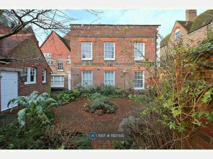 1 Bedroom Flat To Rent In Church Lane, Tonbridge, TN9