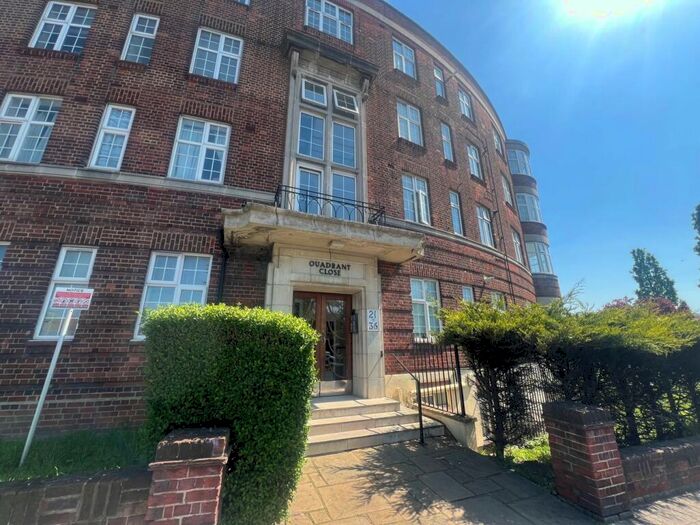 2 Bedroom Apartment To Rent In The Burroughs, London, NW4