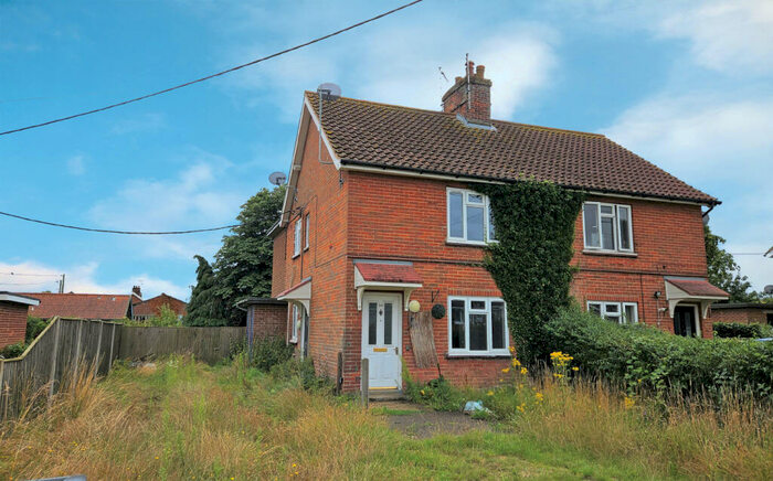 1 Bedroom Semi-Detached House For Sale In & (A) Heath Road, Lyng, Norfolk, NR9