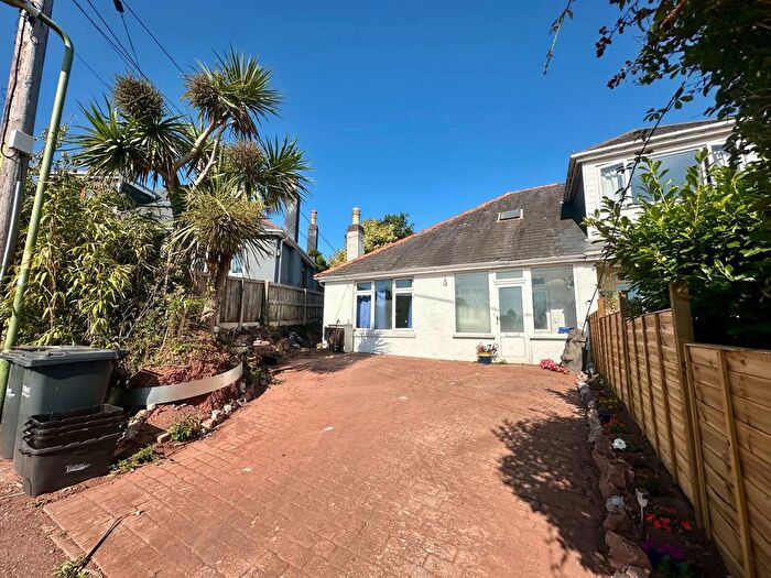 4 Bedroom Semi-detached Bungalow For Sale In Pines Road, Paignton, TQ3