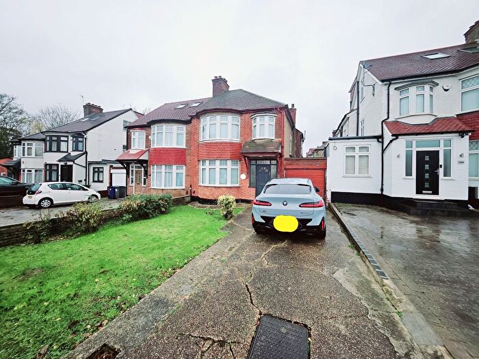 3 Bedroom Semi-Detached House To Rent In Hale Lane, Edgware, HA8