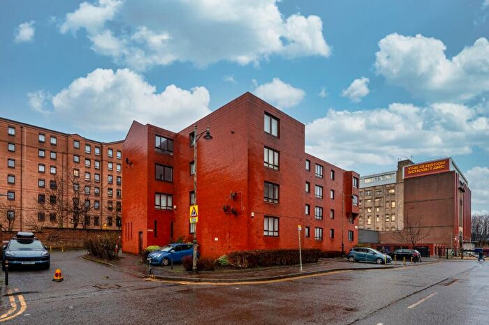 2 Bedroom Flat To Rent In Garnet Court, Garnethill, Glasgow, G4