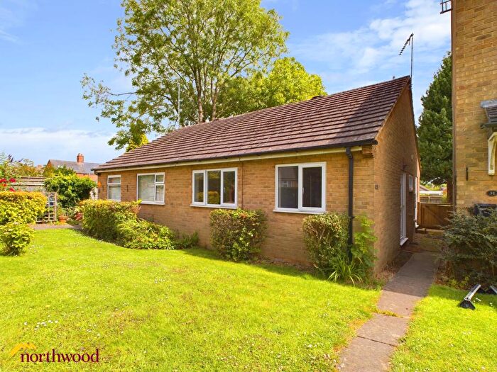 2 Bedroom Bungalow To Rent In Rectory Road, Hook Norton, OX15