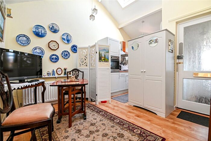 2 Bedroom Bungalow For Sale In Ashdown Walk, New Milton, Hampshire, BH25