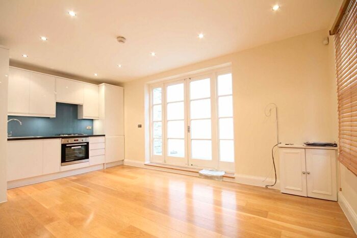 1 Bedroom Flat To Rent In Strode Road, Fulham, London, SW6