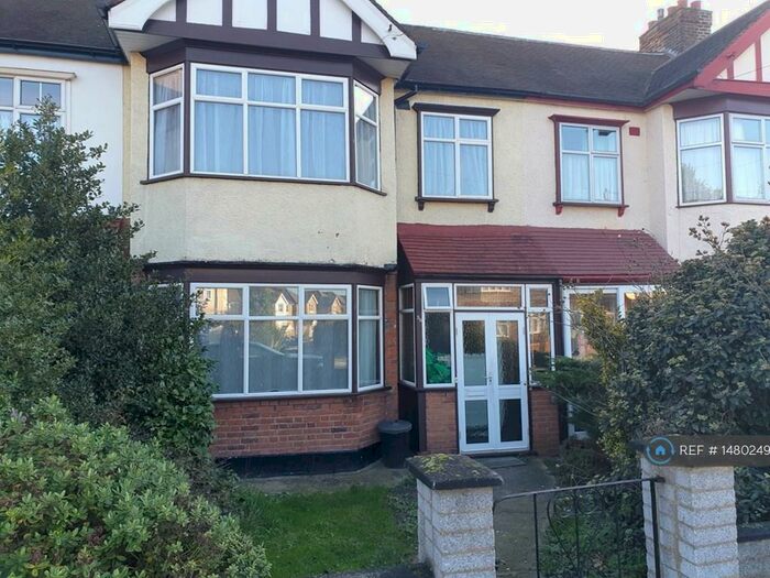 3 Bedroom Terraced House To Rent In Aldborough Road North, Ilford, IG2