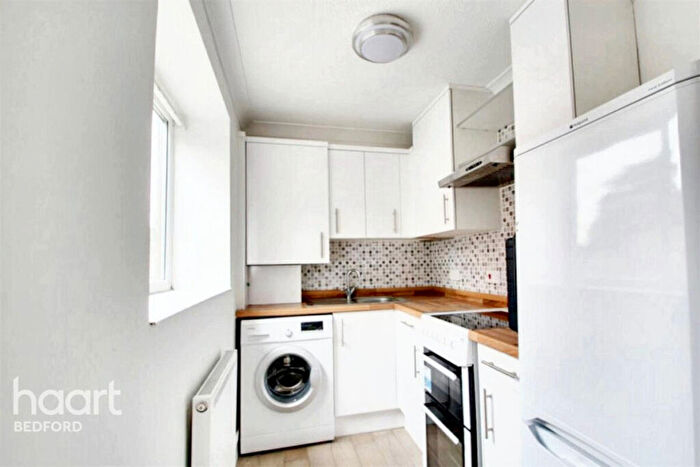Studio For Sale In Chaucer Road, Bedford, MK40