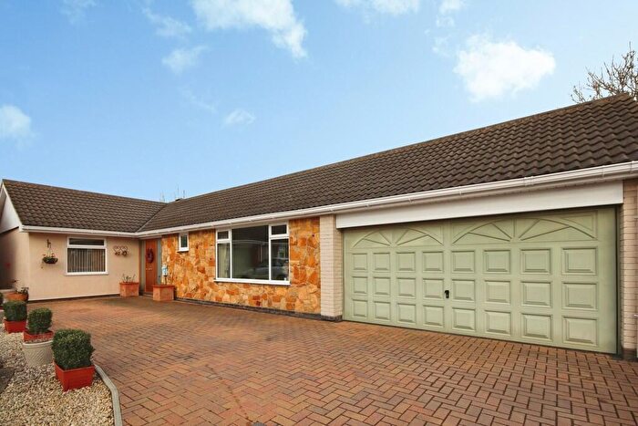3 Bedroom Detached Bungalow For Sale In Cedar Close, Sudbrooke, LN2