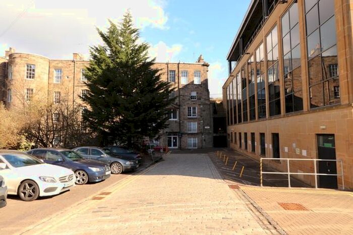 1 Bedroom Flat To Rent In Greenside End, Leith, Edinburgh, EH1