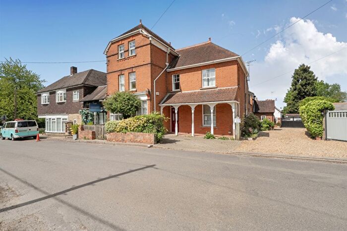 5 Bedroom Semi Detached House For Sale In Bigfrith Lane, Cookham, Maidenhead, SL6