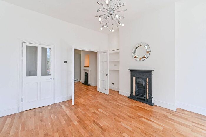 1 Bedroom Flat For Sale In Devonshire Road, Forest Hill, London, SE23