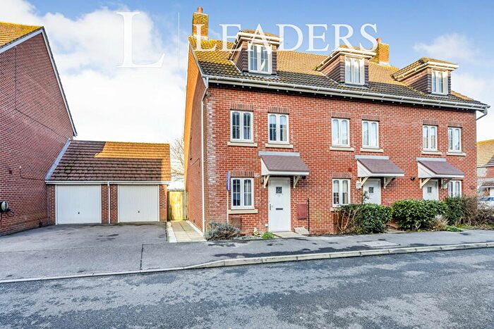 4 Bedroom Semi-Detached House To Rent In Osborne Way, PO21