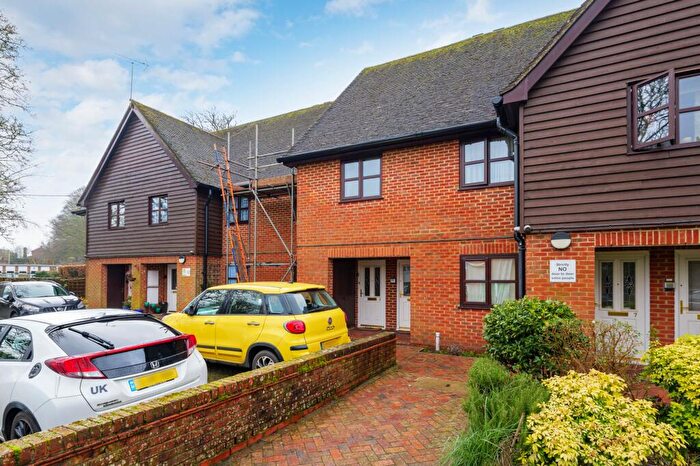 2 Bedroom Retirement Property For Sale In Pound Lane, Elham, CT4