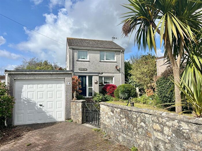 3 Bedroom Property For Sale In Franklyn Close, St. Austell, PL25