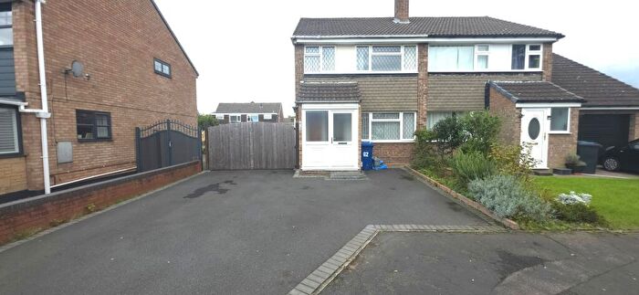 3 Bedroom Semi Detached House To Rent In Castlehall, Tamworth, B77