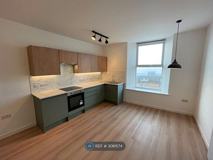 1 Bedroom Flat To Rent In Upper Kewstoke Road, Weston-Super-Mare, BS23