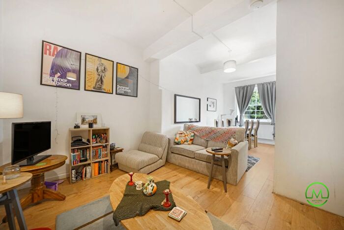 4 Bedroom Flat For Sale In Aberdeen Park, London, N5