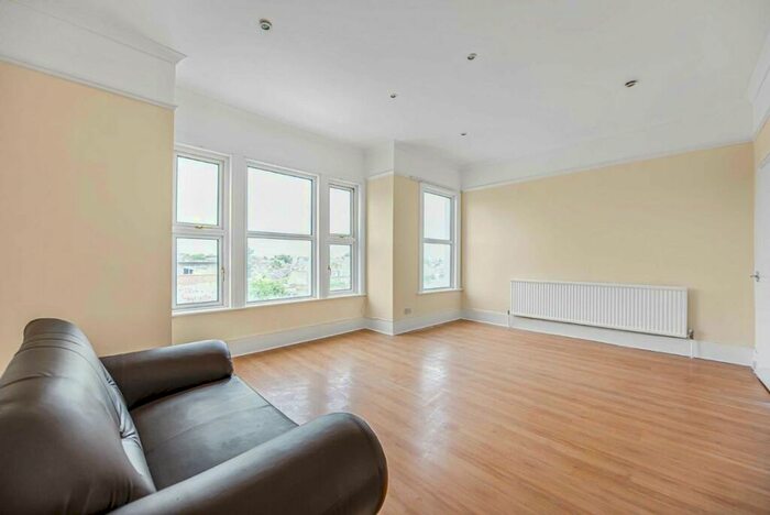 2 Bedroom Maisonette To Rent In Milkwood Road, Herne Hil, SE24