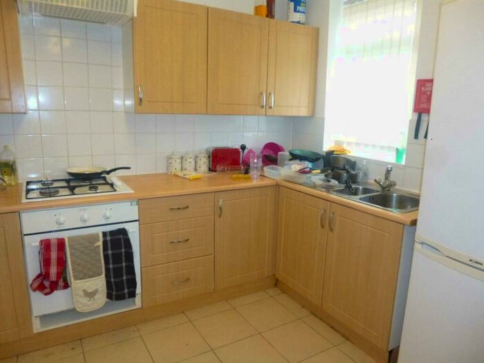 4 Bedroom End Of Terrace House To Rent In Mabfield Road, Fallowfield, M14