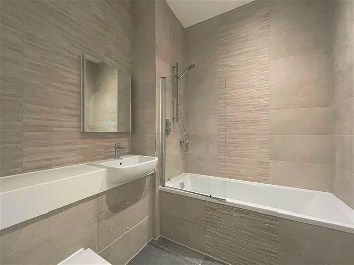 2 Bedroom Flat To Rent In Bunnian Place, Basingstoke, RG21