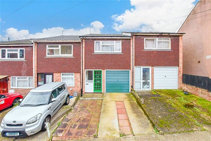 2 Bedroom Terraced House For Sale In Cavendish Road, Rochester, Kent, ME1