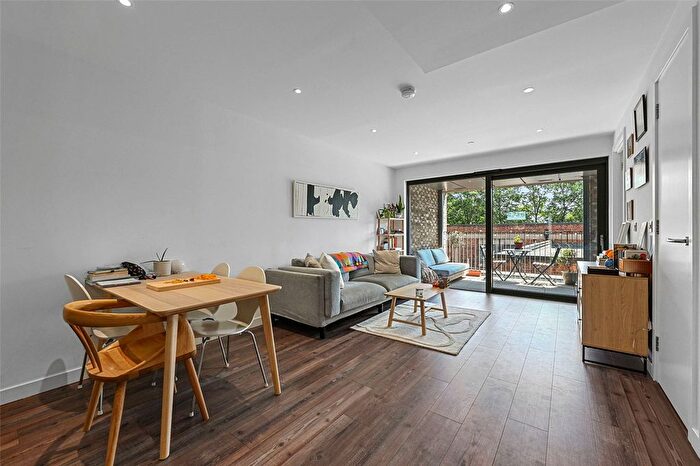 2 Bedroom Flat For Sale In Curie House, Wallis Road, London, E9