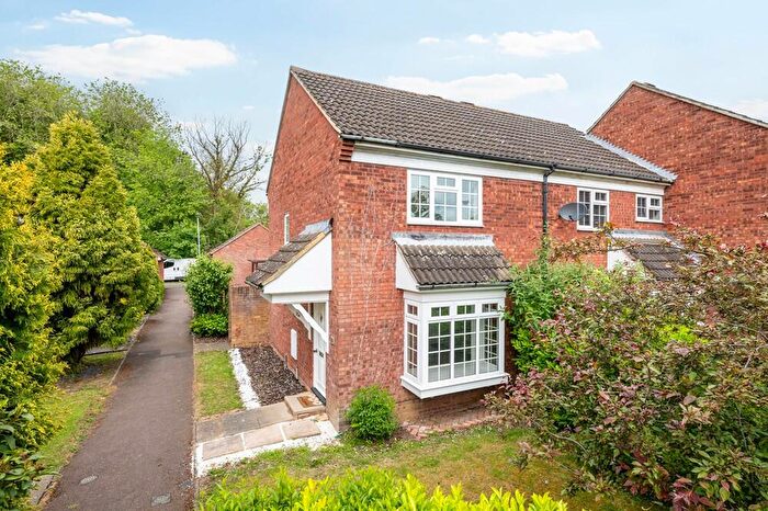 2 Bedroom End Of Terrace House For Sale In Tyne Crescent, Brickhill, MK41