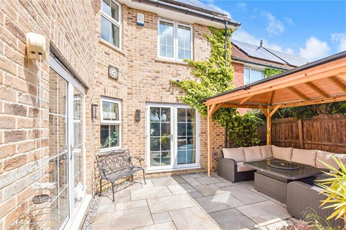 4 Bedroom Detached House For Sale In Barnes Way, Herne Bay, Kent, CT6