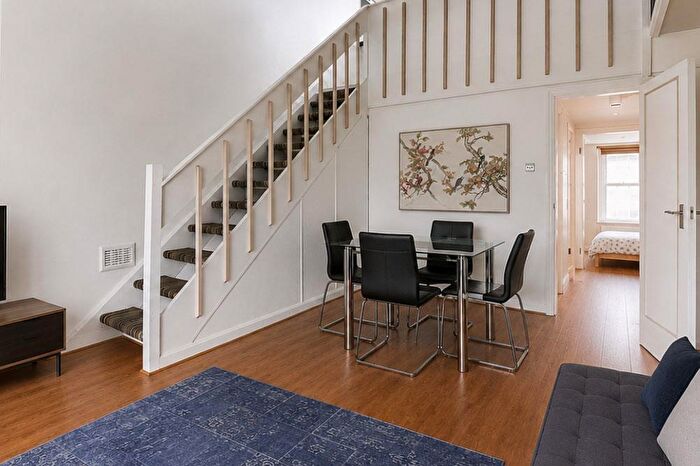 2 Bedroom Apartment To Rent In Baker Street, Marylebone, London, NW1