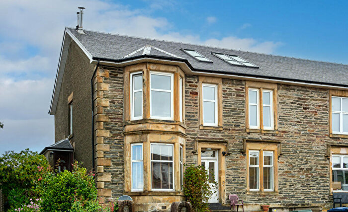3 Bedroom Flat For Sale In Victoria Road, Dunoon, Argyll And Bute, PA23