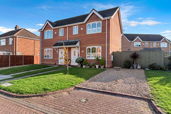 3 Bedroom Semi Detached House For Sale In Westhill Road, Grimsby, DN34