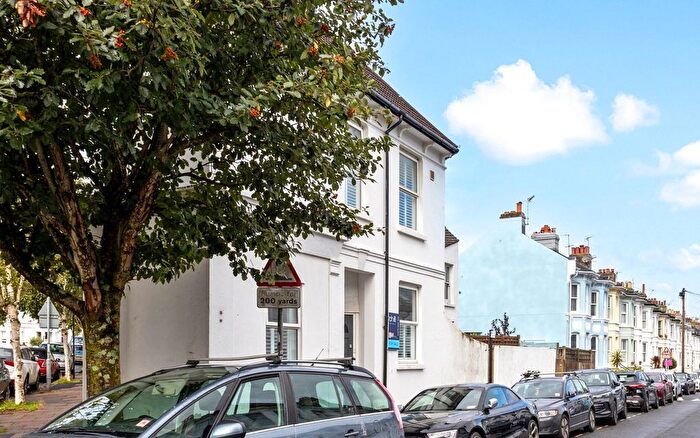 3 Bedroom Semi-Detached House For Sale In Upper Hamilton Road, Brighton, BN1